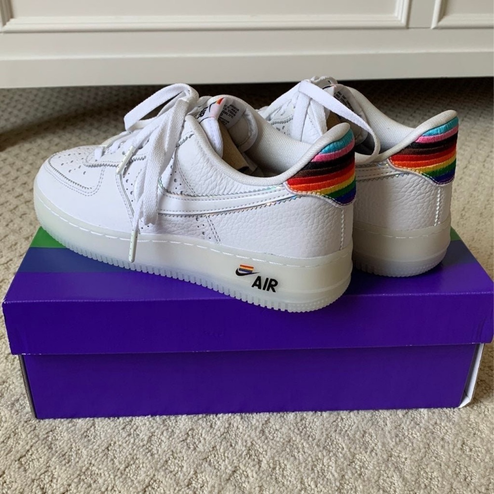 Nike Air Force One Be True Pride Collection Rainbow W8.5